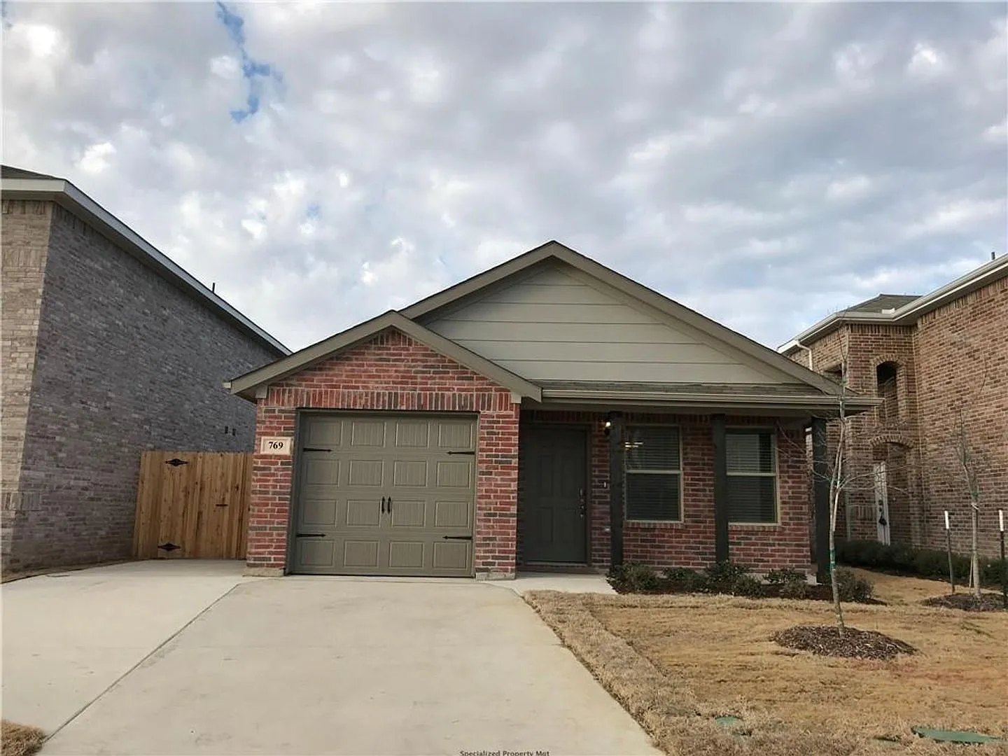 Beautiful 3 Bedroom 2 bath in River Gardens Addition — Photo 1