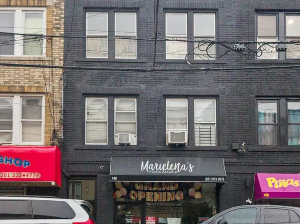 440 52nd Street image 1 of 12