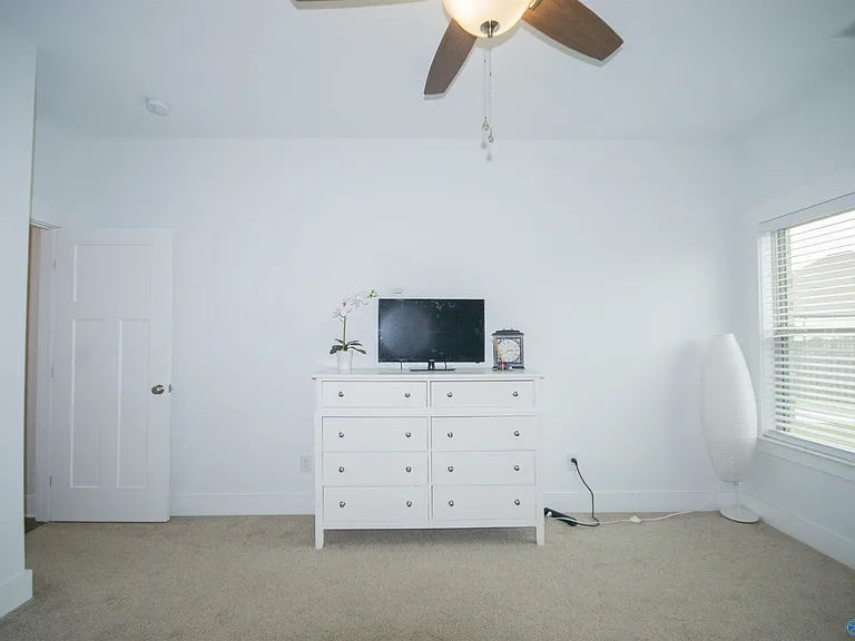 100 Bartram Way — Photo 37