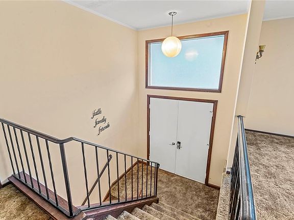 2nd image of 75 Willow Dr