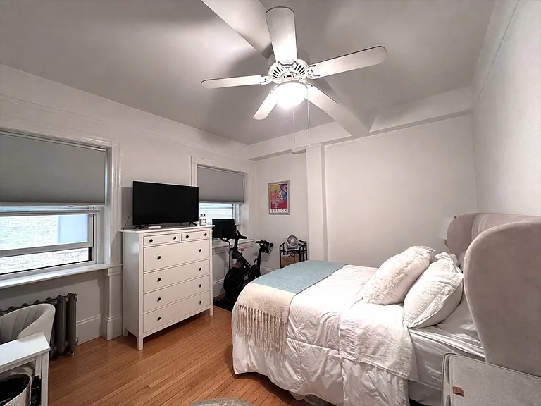 1080 Beacon St #3C — Photo 10