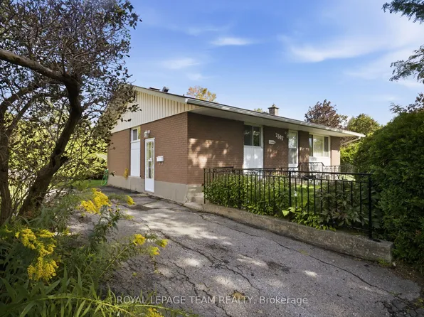 2587 Roman Ave, Ottawa, ON K2B 7Y1