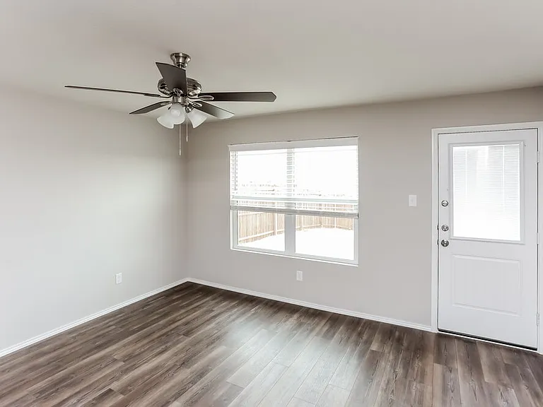 5537 Berea St — Photo 3