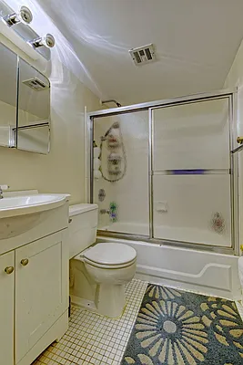 Sold by Elite Connect Real Estate | media 7