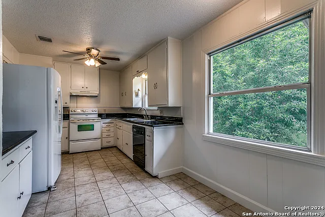 341 Tuttle Rd — Photo 5