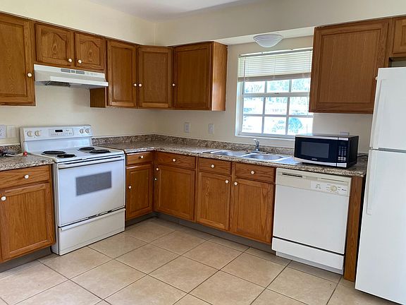 4th image of 1126 Laurel Oaks Ct #1126