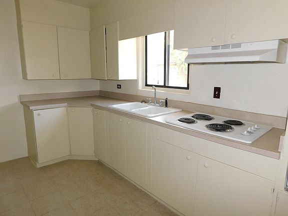 5th image of 111 Abeyta Ave