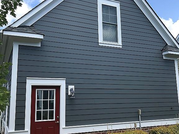 3rd image of 4910 Lucretia Way
