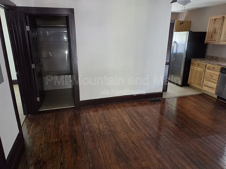 309 Dennis St — Photo 8