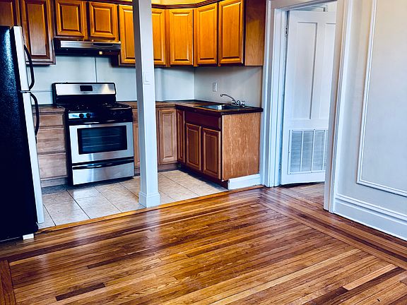 3rd image of 25 High St APT 42