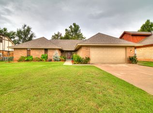 9922 Paisley Rd, Yukon, OK 73099