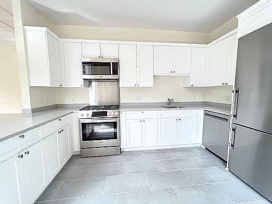3rd image of 1100 Madison Ave #4AB