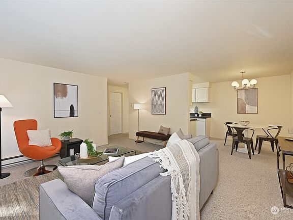 4th image of 11208 NE 68th Street #122