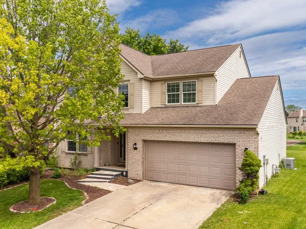 6529 Sussex Dr, Zionsville, IN 46077