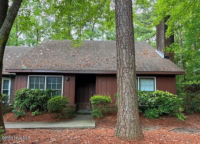 1st image of 126 Oakmont Drive #13