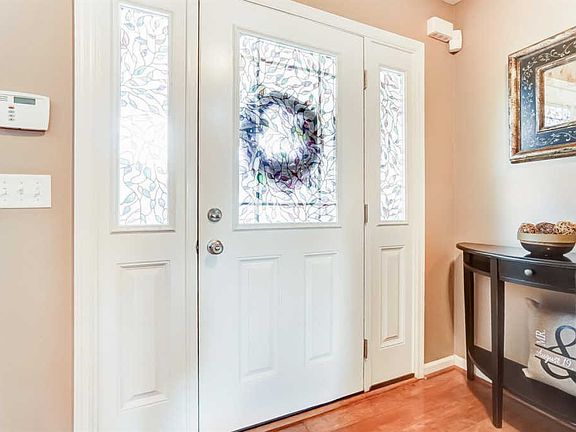 4th image of 4000 Blue Springs Dr
