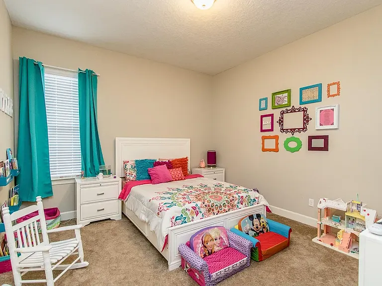 702 Charter Oaks Blvd — Photo 10