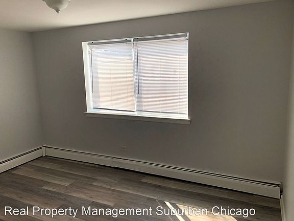 3rd image of 2910 Vinan Dr Unit 1A