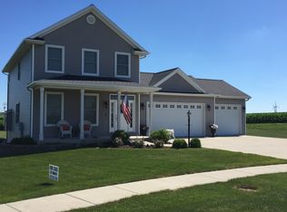 3 Cobblestone Ave, Carlock, IL 61725