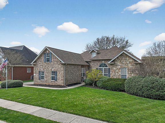 3rd image of 415 Foundry Cir