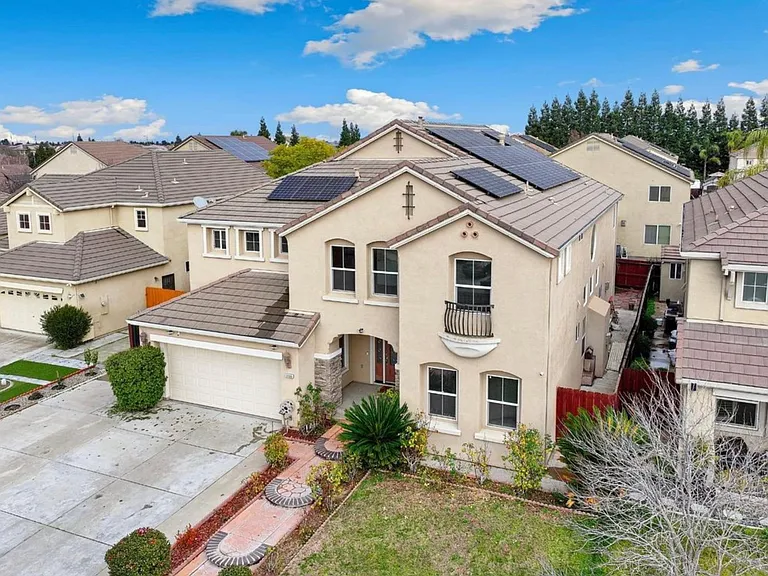 2090 Wisteria Pl — Photo 4