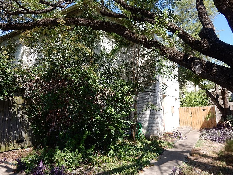1st image of 1128 Hollow Creek Dr APT 2