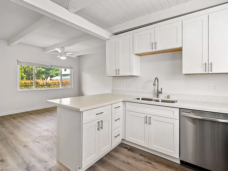 Modern Living: 8-Unit Apartment Building in the Heart of Downtown San Luis Obispo — Photo 4