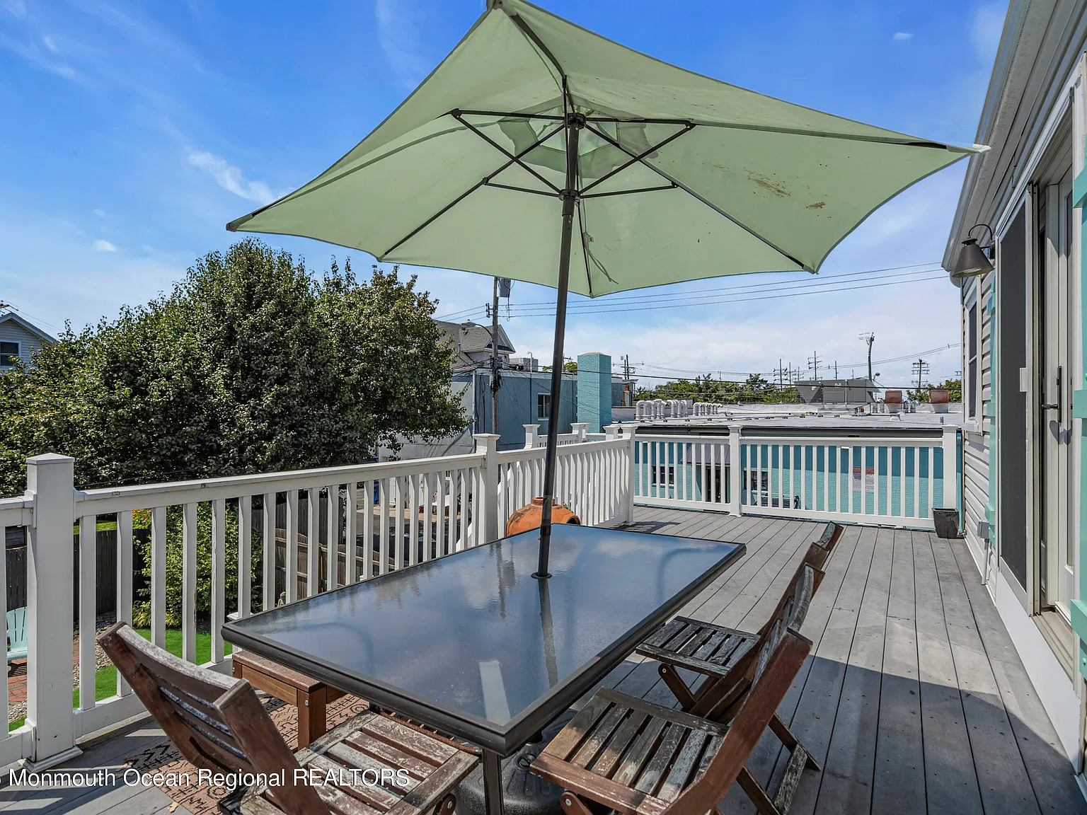 3 bed, 1064 sqft, $3,000 — Photo 3