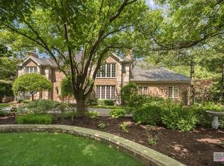 702 Fox Glen Dr, St Charles, IL