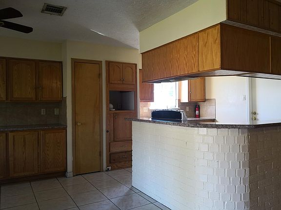 5th image of 11902 Newbrook Dr