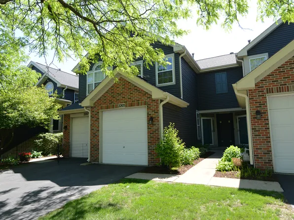 2205 Gladstone Ct, Glendale Heights, IL 60139