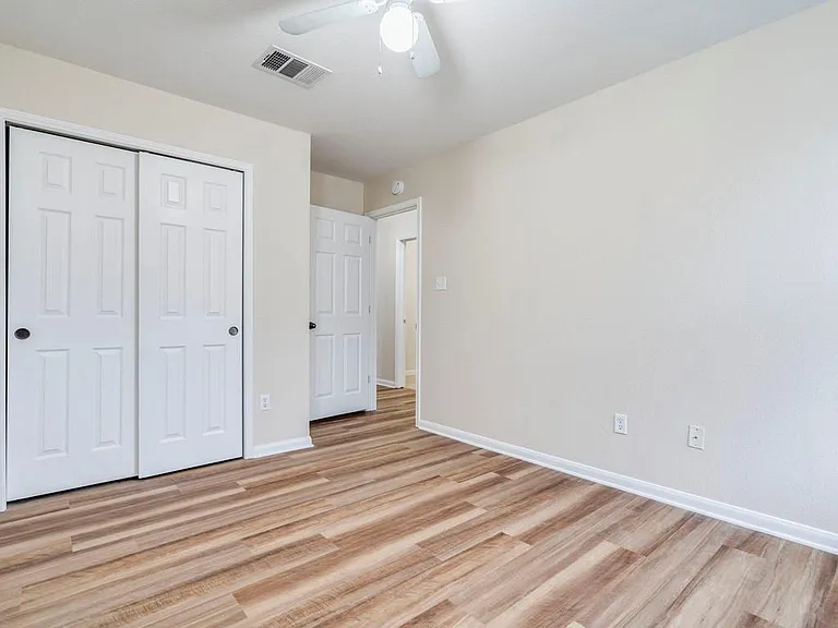 157 Maplewood S — Photo 23
