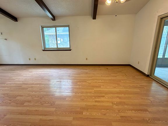4th image of 7718 Beechwood Dr