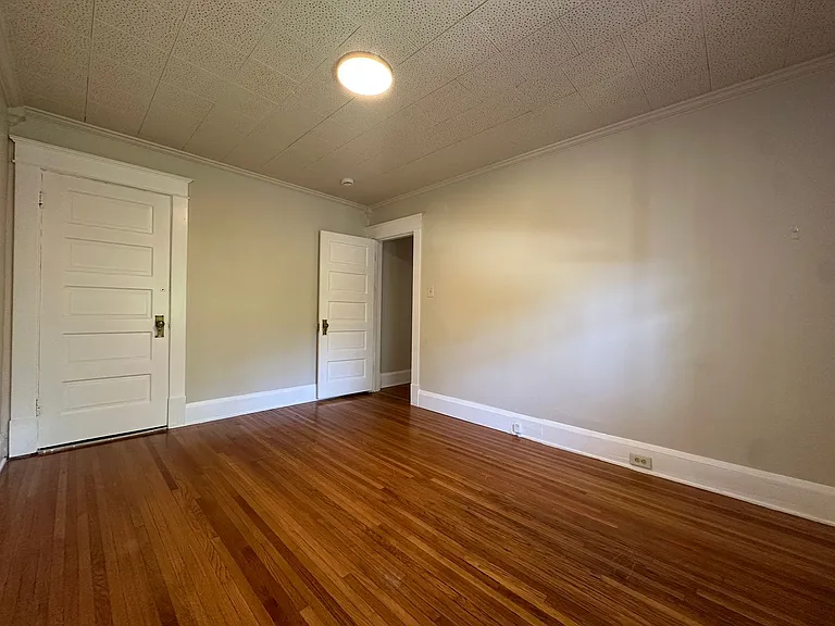 1818 West 8th — Photo 23