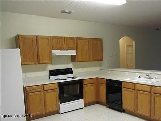 4th image of 4291 Caparosa Cir