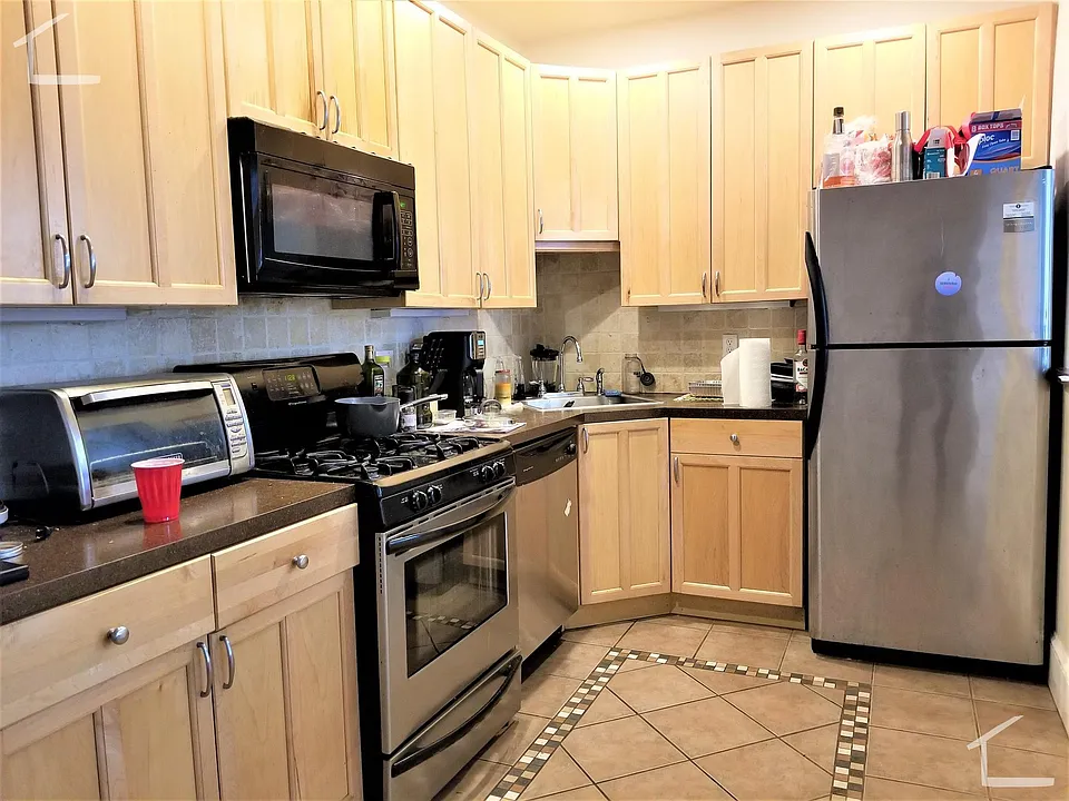 21 Saint Lukes Rd #3