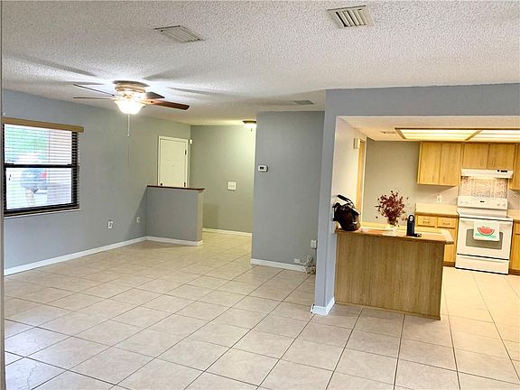 3rd image of 234 Buena Vista St