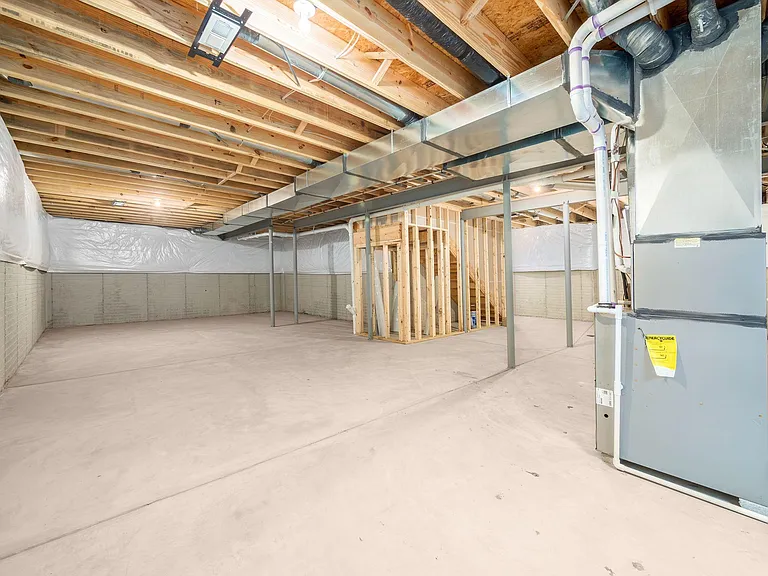 6823 Dulles Dr — Photo 43
