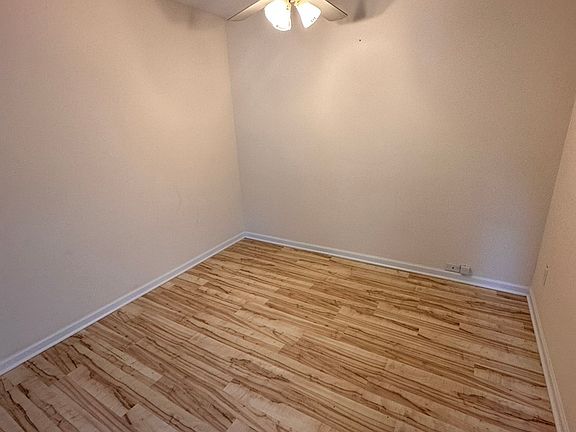 4th image of 32 Rocky Way APT 7