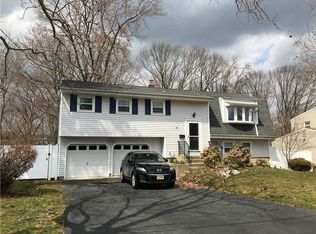 28 Gifford Rd, Somerset, NJ 08873
