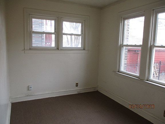 5th image of 8826 S Blackstone Ave
