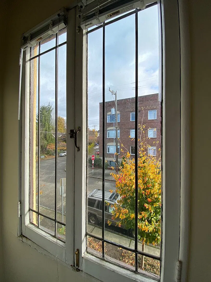 Serpentine Apartments — Photo 3