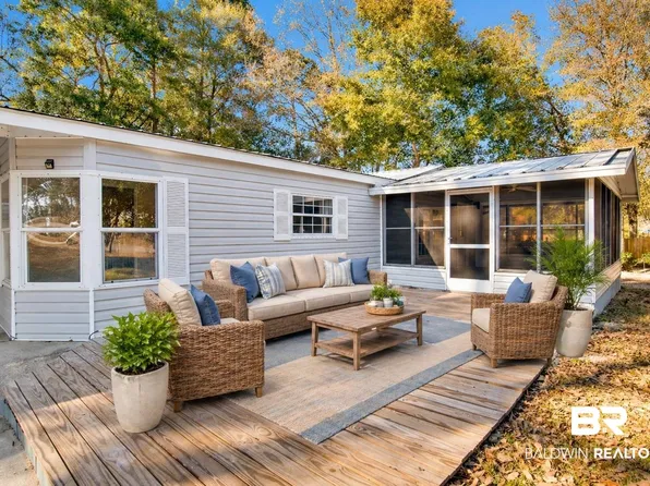 1238 Pensacola Dr, Lillian, AL 36549