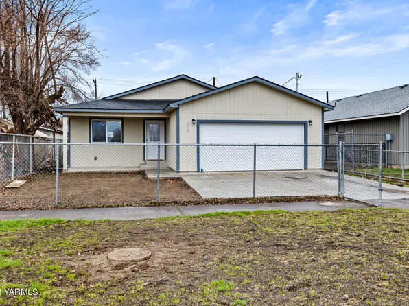 514 N 8th St, Yakima, WA 98901