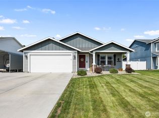 908 W Polo Ridge Dr, Moses Lake, WA 98837