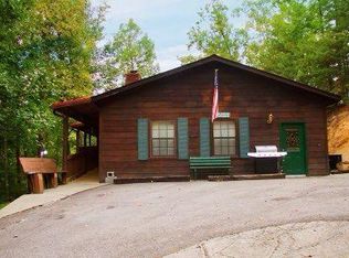 2210 Applewood Rd, Sevierville, TN 37862