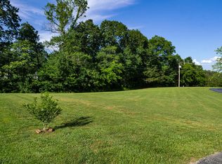 22 Beech Fork Blvd, Clay City, KY 40312