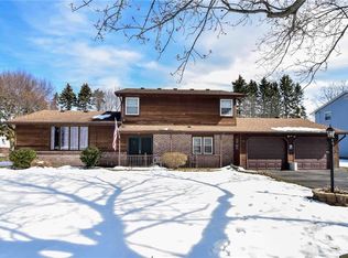 94 Mascot Dr, Rochester, NY 14626