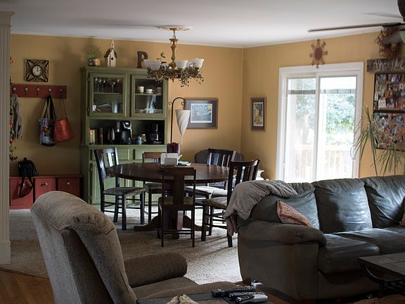 Kitchen, dining, and LR flow