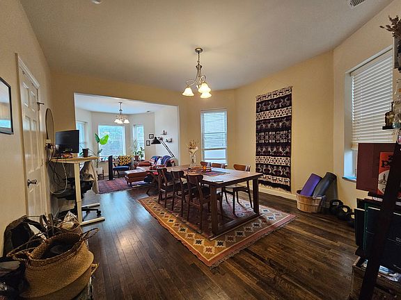 5th image of 1836 N Washtenaw Ave #1